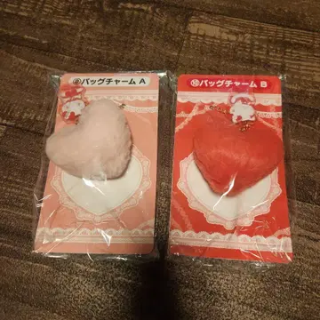 헬로키티 하트형 퍼 백참 2색 세트