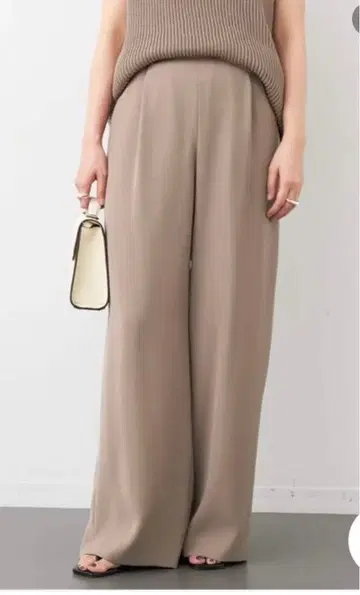 두지엠 클라세 이지 와이드 팬츠 38