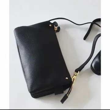 [ 새상품/미사용 ] 리얼 가죽 숄더백 스마트폰 숄더