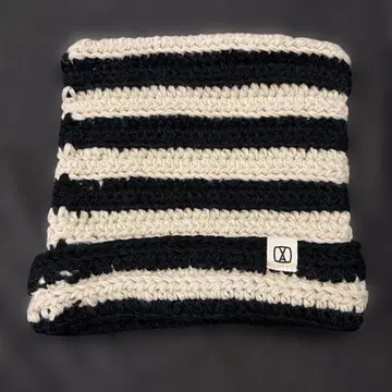 한국 VARZAR 스트라이프 고양이 귀 니트 모자 블랙