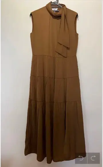 Theory 슬리브리스 셔츠 원피스 브라운