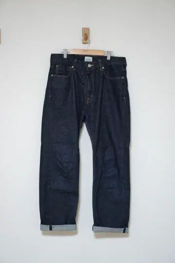 NEPLA 테이퍼드 청바지 인디고