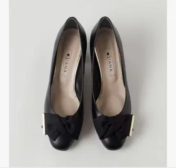 블랙 스무스 리본 포함 중간 힐 펌프스