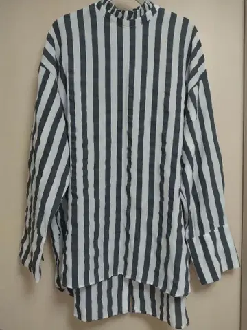 컨디션 최상 스픽 앤 스팬 프릴 컬러 스트라이프 셔츠 2023년 모델