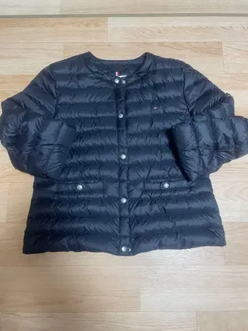 TOMMY HILFIGER 블랙 다운 자켓