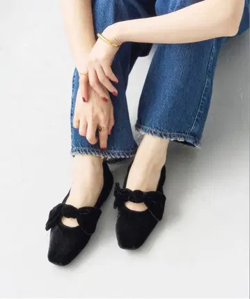 LE TALON 스퀘어 벨벳 리본 플랫