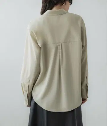 crewre 백 스티치 레귤러 셔츠 샌드 베이지 사이즈 2