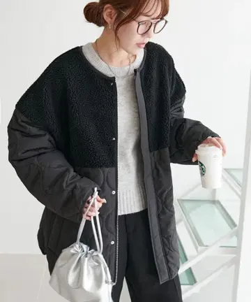 새상품 DISCOAT 보아 절개 퀼팅 코트 M 사이즈