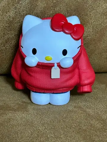 산리오 옷 갈아입는 중 마이멜로디