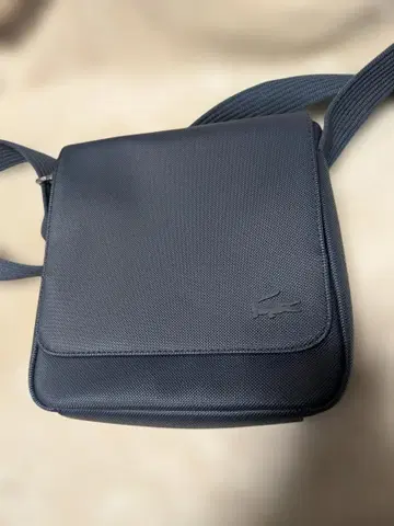 Lacoste 네이비 숄더백