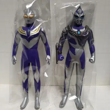 울트라맨 티가, 히드라, 소프트 비닐 피규어 세트입니다.