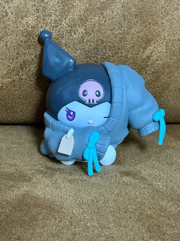 산리오 옷 갈아입는 중 쿠로미 시크릿