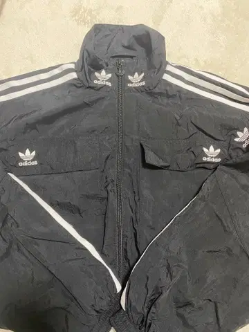 adidas 블랙 스트라이프 자켓 S