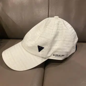 마크앤로나 캡 화이트