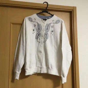 shenanigans 해외 구제 의류 가디건 화이트 자수 맨투맨 레트로