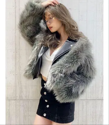 GYDA 퍼와 가죽 자켓 그레이