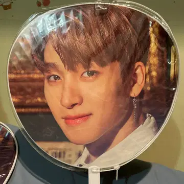 THE BOYZ 상연 부채