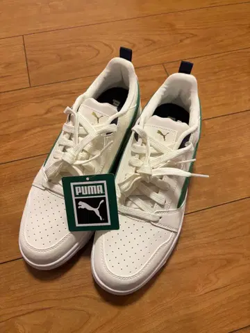 PUMA 화이트/그린 스니커즈