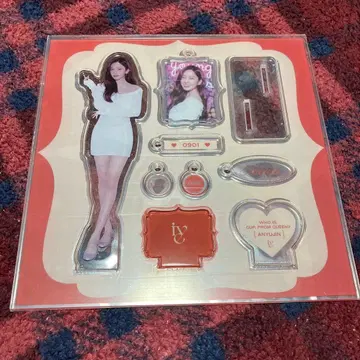 IVE 아이브 아크릴 스탠드 THE PROM QUEENS 유진