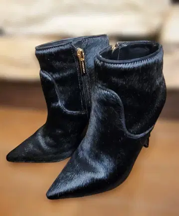 Carrano 블랙 앵클부츠