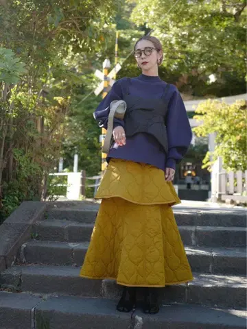 OMMO QUILTING TIERED SK