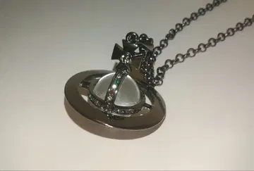 비비안 웨스트우드 ORB 목걸이 미디엄 건메탈 레어