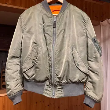 MA-1 플라이트 자켓 올리브 그린