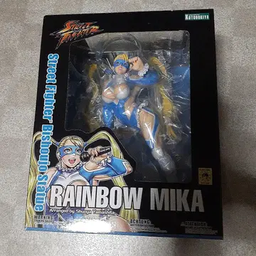 레인보우 미카 피규어