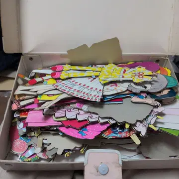 페이퍼 인형 세트 의상 포함