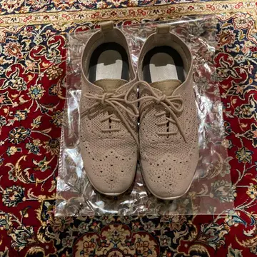 베이지 메쉬 스니커즈 레이스업