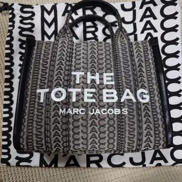 마크제이콥스 미니 토트백*더 모노그램 자카드