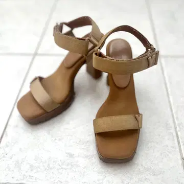 [ YELLO ] TANGO SANDALS M 사이즈