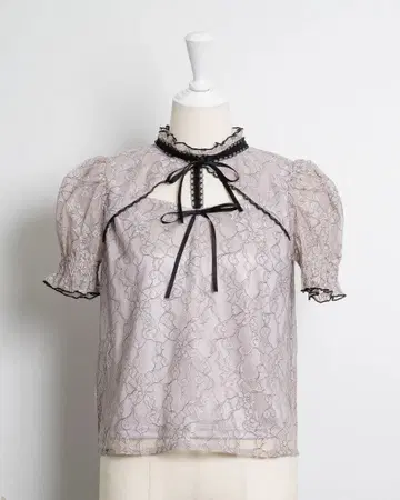 pium 사다리 리본 바이컬러 레이스 블라우스