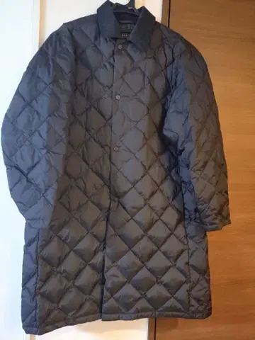 TAION UNFILO 블랙 퀼팅 코트