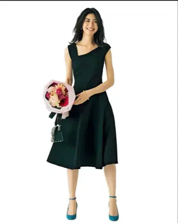 러그넘문 LADY 웨이브 커팅 플레어 드레스 블랙 M 비대칭