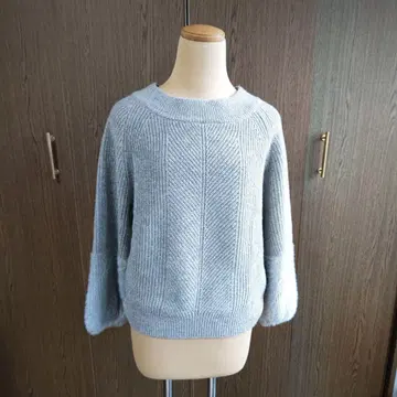 그레이 니트 스웨터 긴팔 미사용 새상품