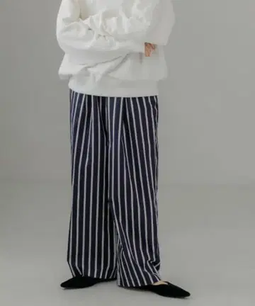 KBF 멀티 스트라이프 이지 팬츠 네이비