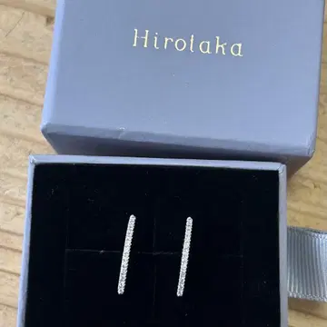 GOSSAMER 숏 바 다이아몬드 귀걸이 2점