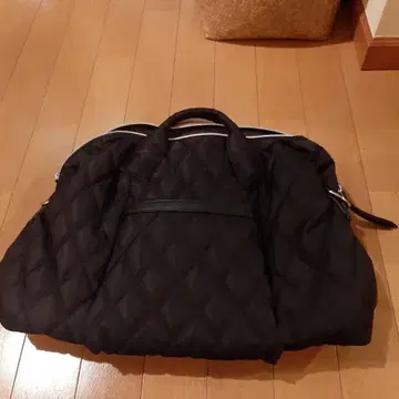 카슈카슈 블랙 퀼팅 보스턴 백