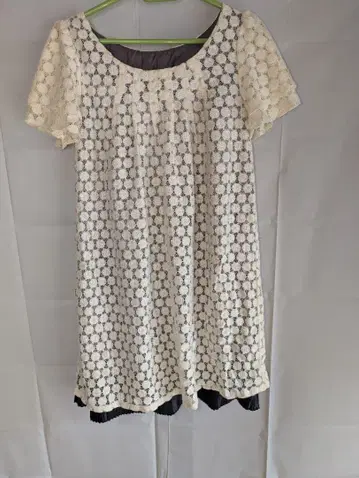 아이보리 레이스 튜닉