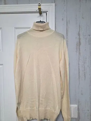 JOHN SMEDLEY 터틀넥 니트