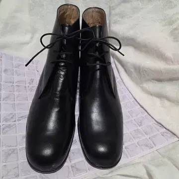 REGAL 레이스업 가죽 힐 부츠