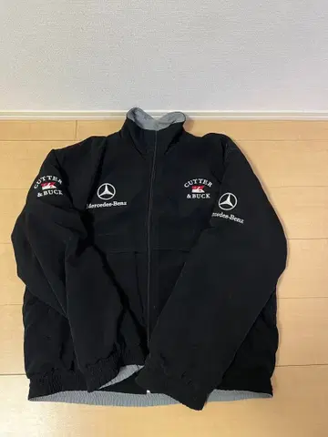 레어템 커터앤백 패딩 자켓 벤츠