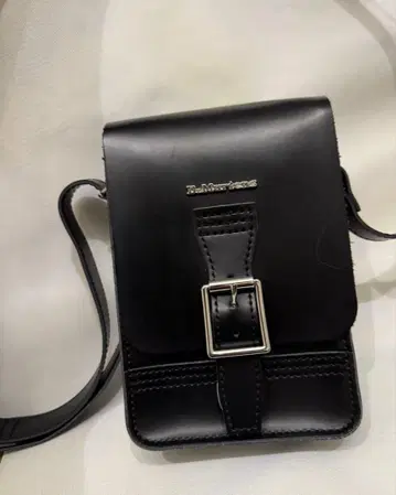 닥터 마틴 숄더백