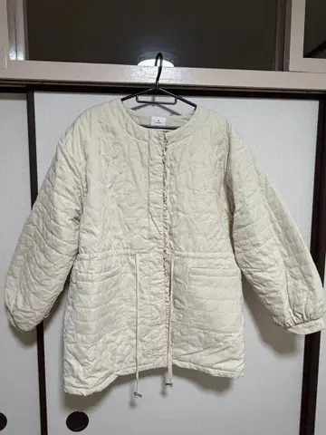 Merryjenny 아이보리 퀼팅 다운 자켓