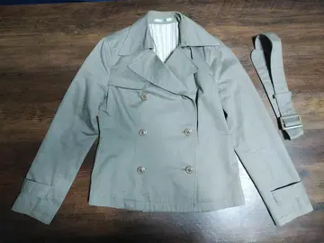 베이지 더블 브레스트 코트