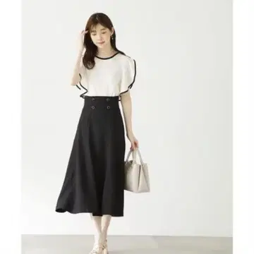 프로포션 하이웨스트 플레어 스커트