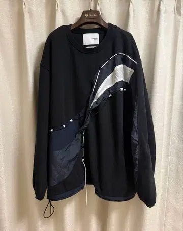 요시오쿠보 yoshiokubo 트위스트 풀오버 맨투맨 블랙 블랙