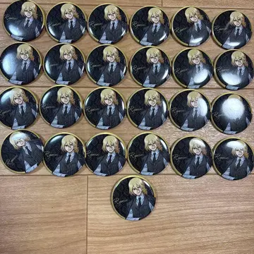 Dr.STONE 캔뱃지 블랙 슈트 류스이