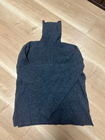 띠어리 럭스 스웨터